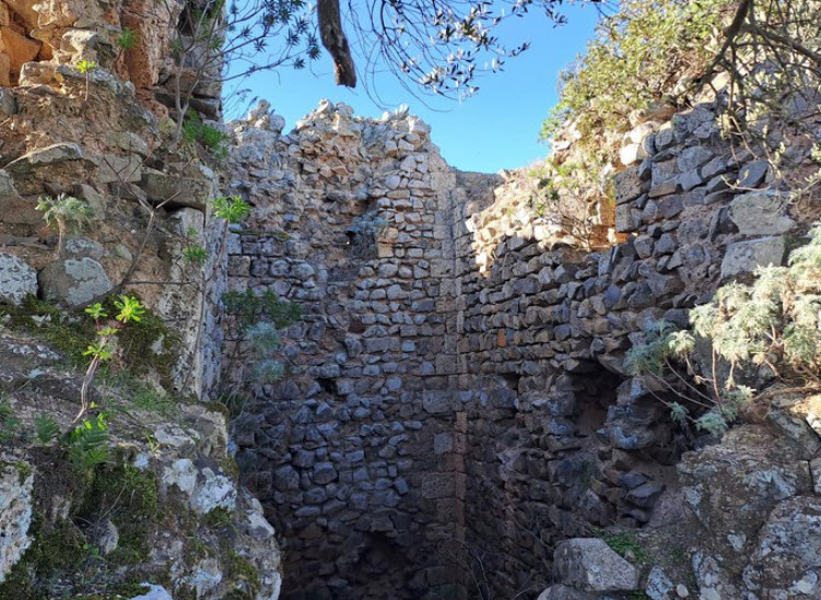 Castle of Gioiosa Guardia, Italy
